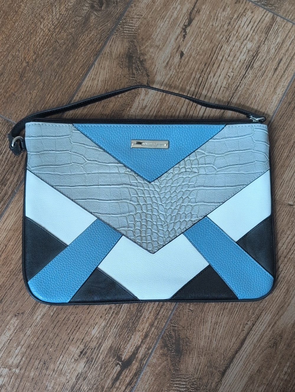 Nine West Blue, White, Gray & Black Geometric Wristlet Clutch